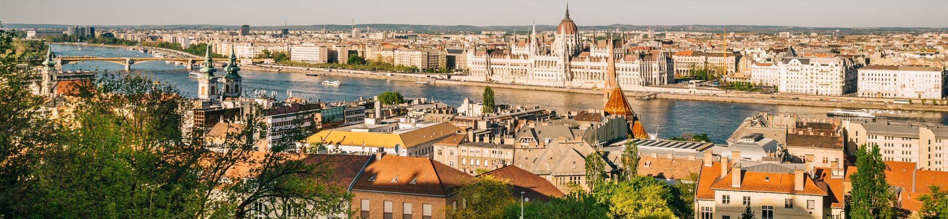 How to get to our hotels in the Buda Castle