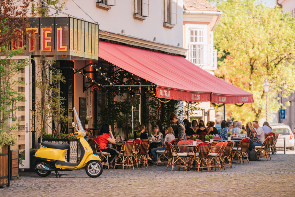 Restaurant nearby