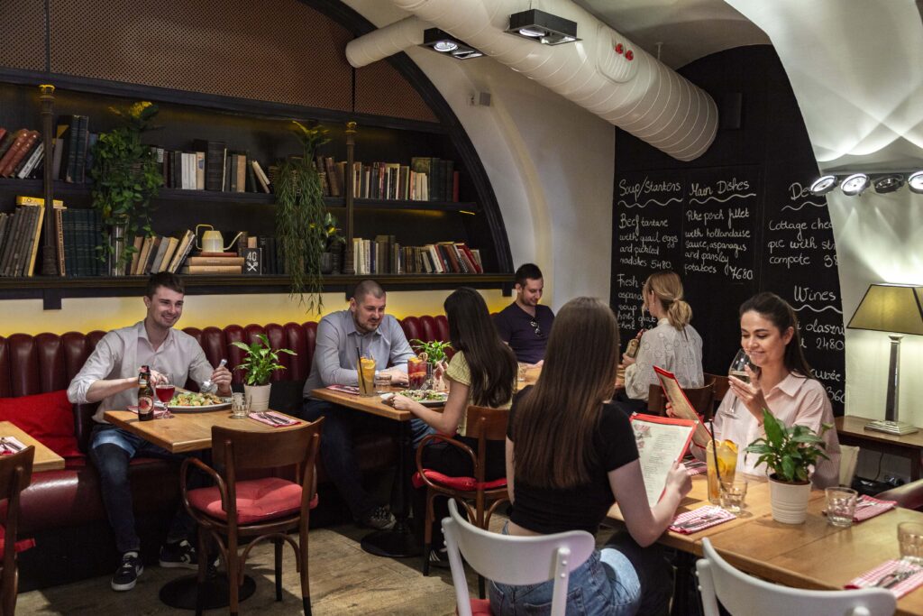 Casual dining ideas Budapest
