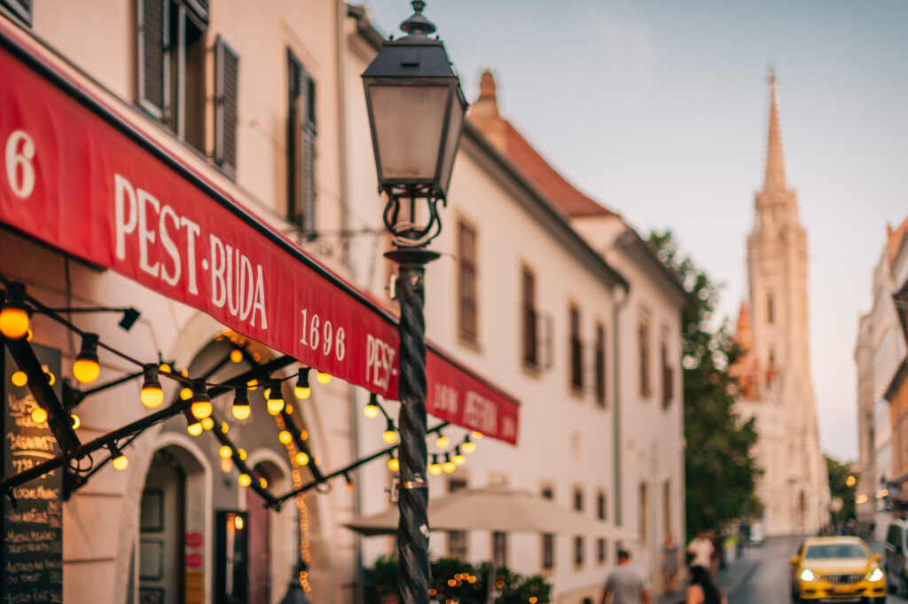 Hungarian dining etiquette
